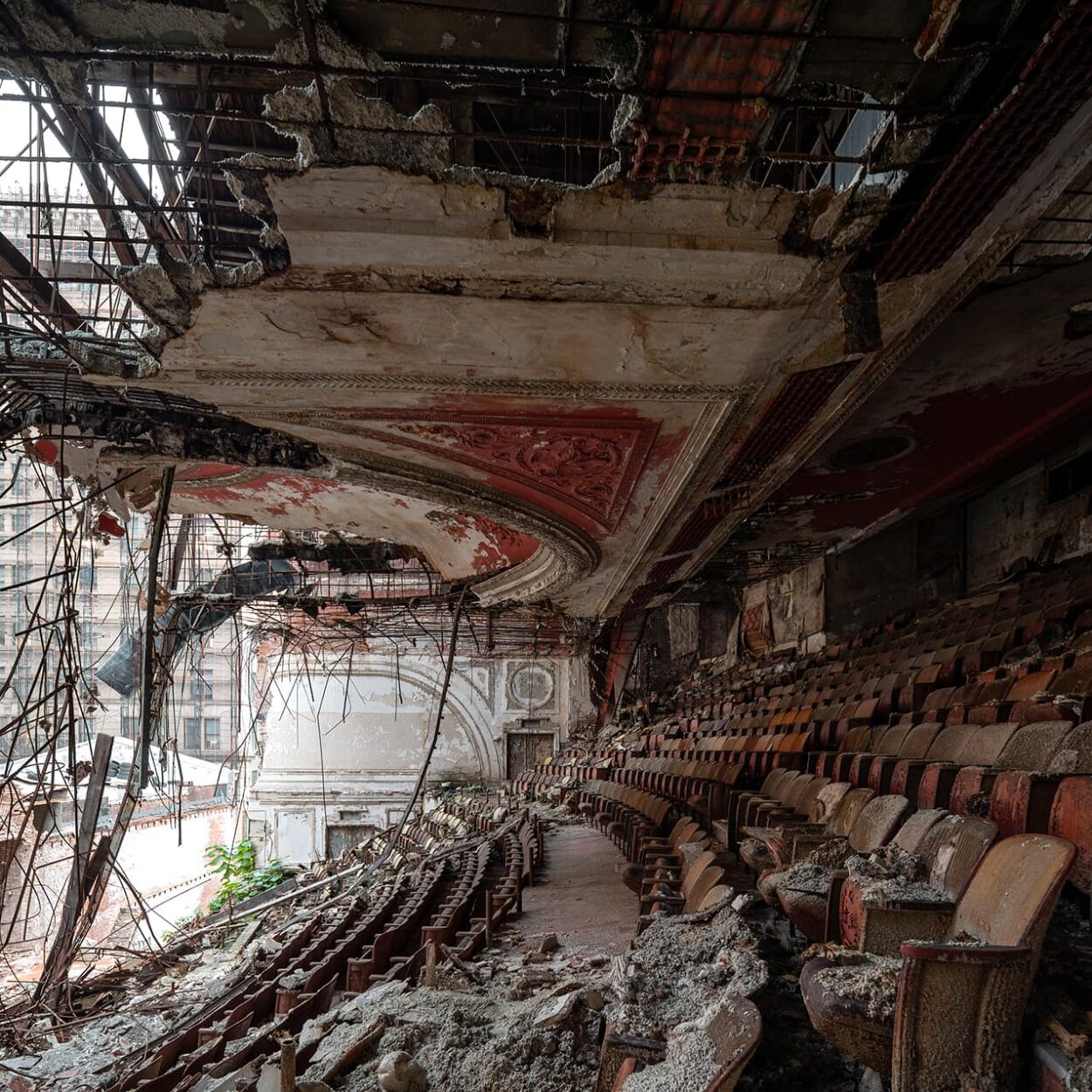 urbex-urban-exploration-usa-paramount-decay-abandon-theatre