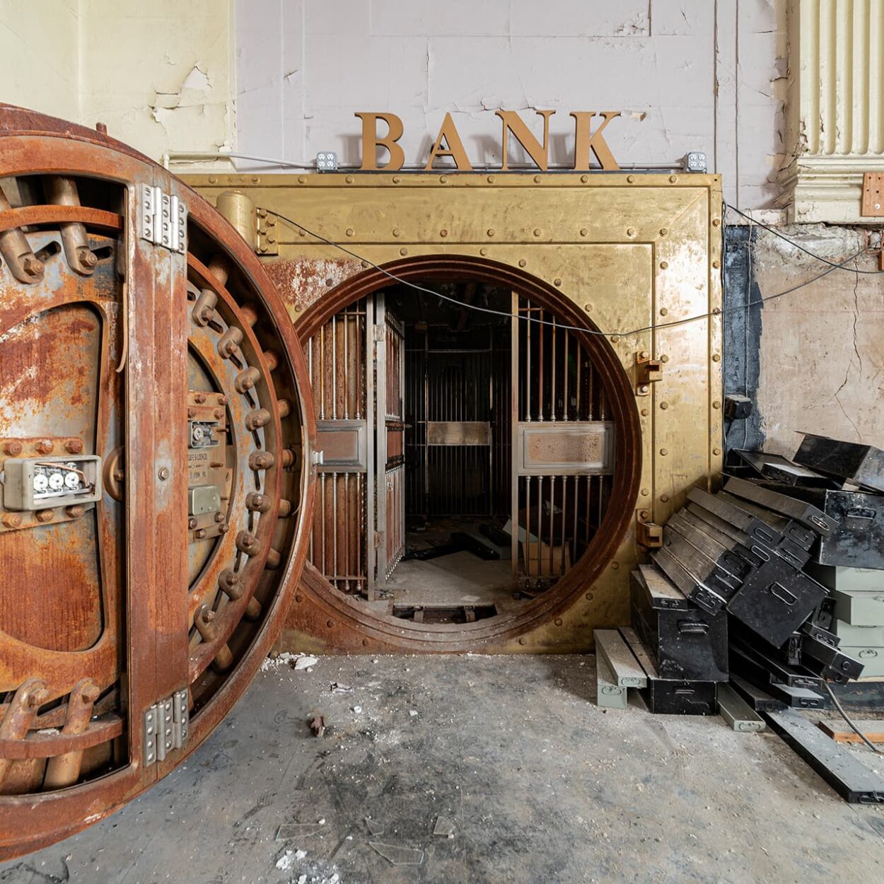 urbex-urban-exploration-usa-decay-abandon-banque-coffre
