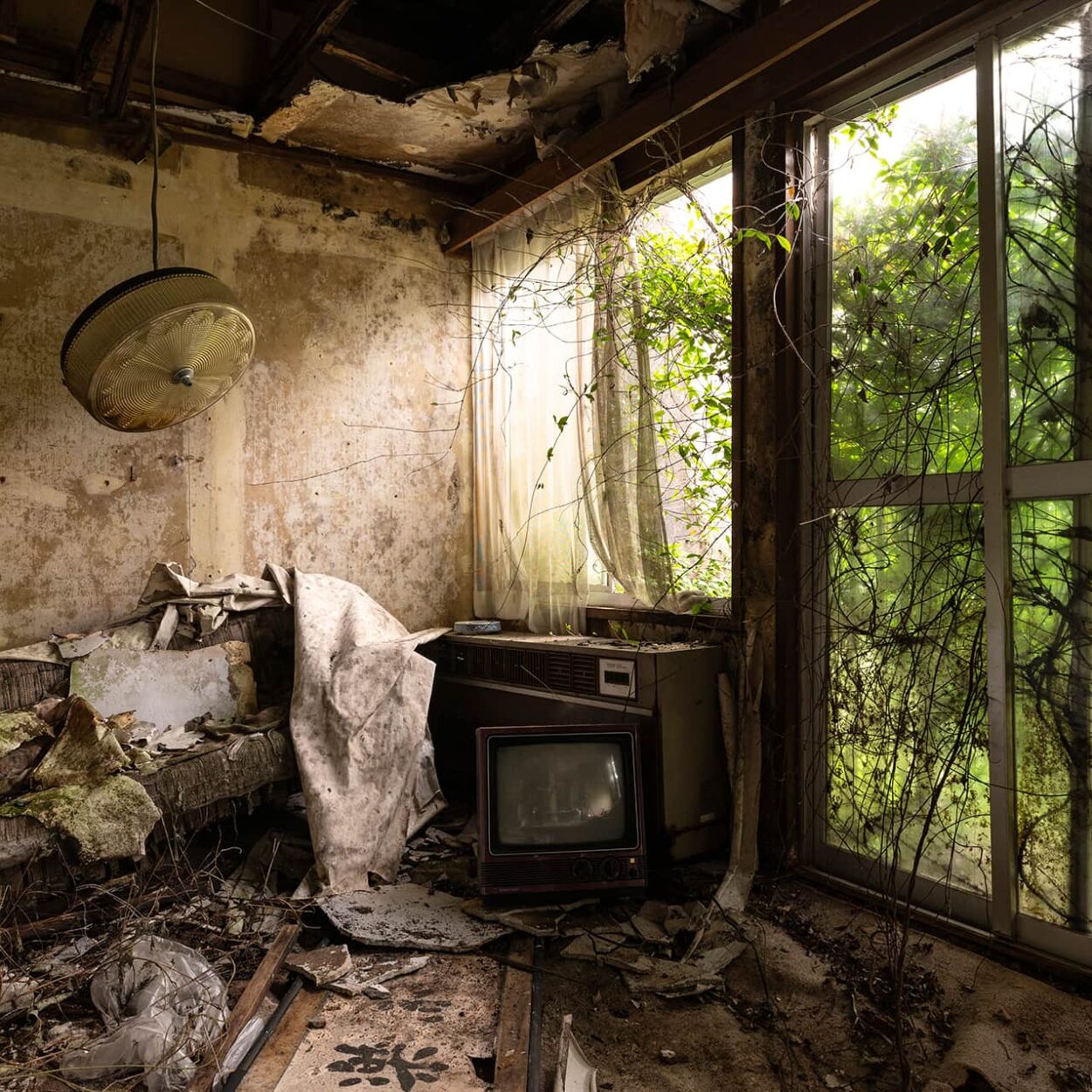 haikyo-urbex-japon-chambre-hotel-exploration-abandon