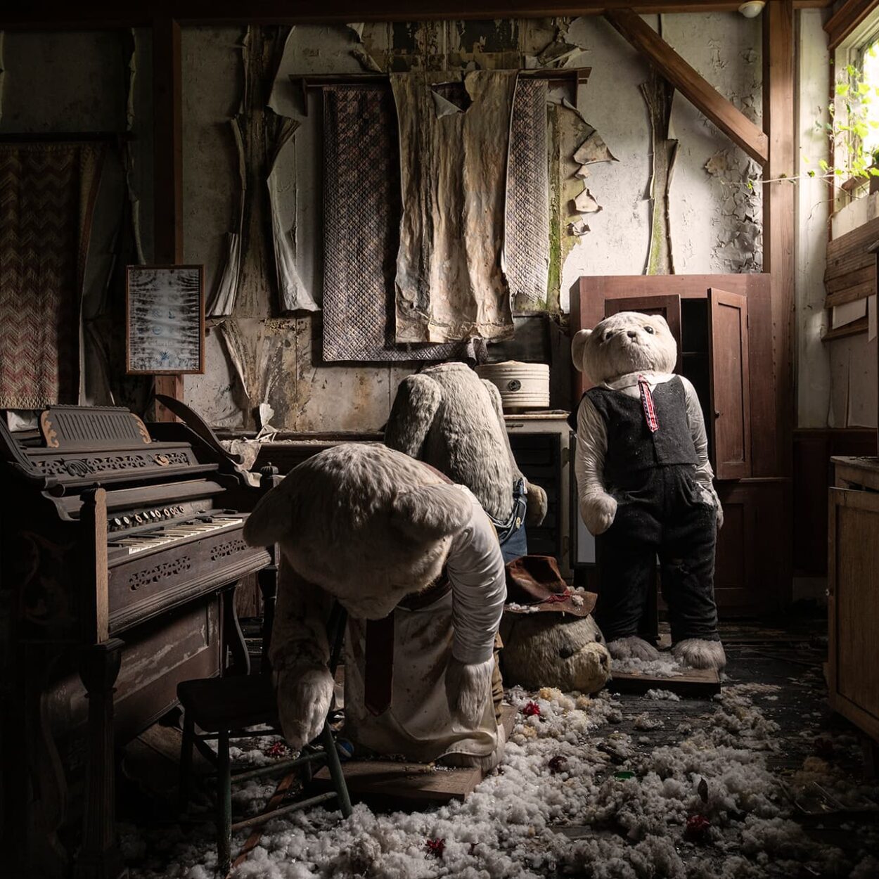 haikyo-urbex-japon-exploration-abandon-piano-ours-western